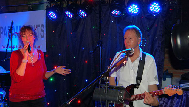 Coverband Paramounts